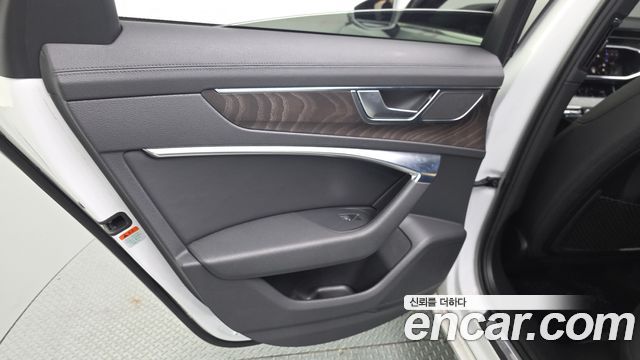 Audi A6 (C8) 45 TFSI Premium 2021 — фото 31