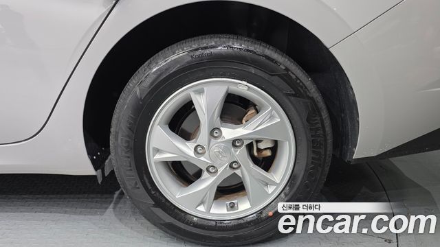 Hyundai Avante (CN7) 1.6 Smart 2022 — фото 27