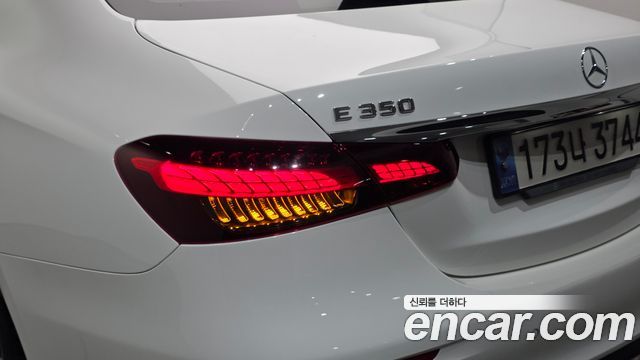 Mercedes-Benz E-Class (W213) E350 4MATIC AMG Line Edition 2021 — фото 23