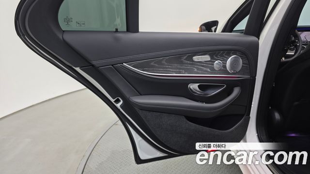 Mercedes-Benz E-Class (W213) E350 4MATIC AMG Line Edition 2021 — фото 25