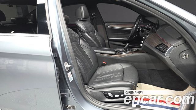 BMW 5 Series (G30) 530i M Sport Package Plus 2018 — фото 15