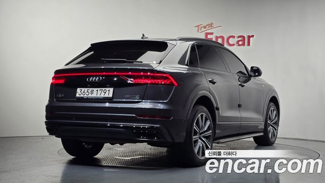 Audi Q8 (4M) 55 TFSI Quattro Premium 2021 — фото 2