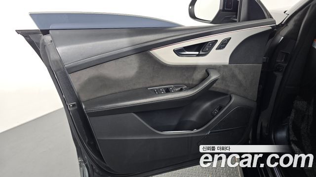 Audi Q8 (4M) 55 TFSI Quattro Premium 2021 — фото 24