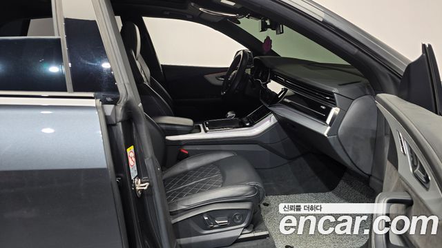 Audi Q8 (4M) 55 TFSI Quattro Premium 2021 — фото 26