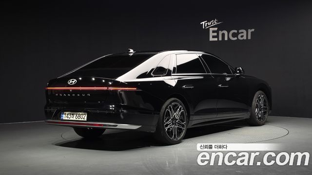 Hyundai Grandeur (GN7) 2,5 Gasoline 2WD Exclusive 2023 — фото 2
