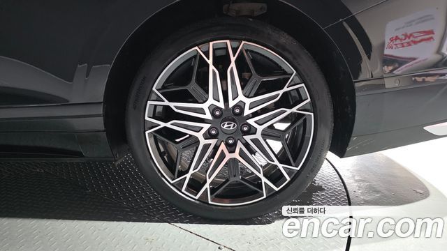 Hyundai Grandeur (GN7) 2,5 Gasoline 2WD Exclusive 2023 — фото 21