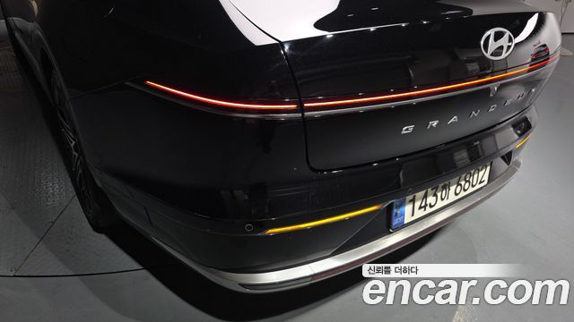 Hyundai Grandeur (GN7) 2,5 Gasoline 2WD Exclusive 2023 — фото 23