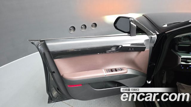 Hyundai Grandeur (GN7) 2,5 Gasoline 2WD Exclusive 2023 — фото 24