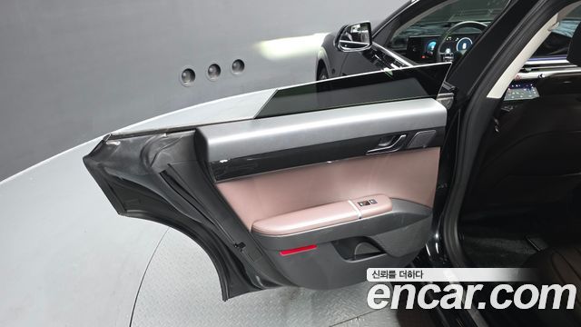 Hyundai Grandeur (GN7) 2,5 Gasoline 2WD Exclusive 2023 — фото 25