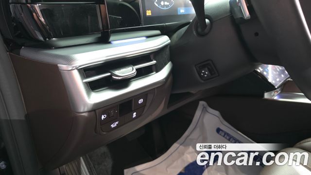 Hyundai Grandeur (GN7) 2,5 Gasoline 2WD Exclusive 2023 — фото 28