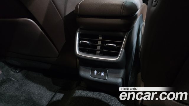 Hyundai Grandeur (GN7) 2,5 Gasoline 2WD Exclusive 2023 — фото 34
