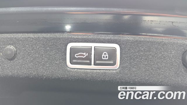 Hyundai Grandeur (GN7) 2,5 Gasoline 2WD Exclusive 2023 — фото 37