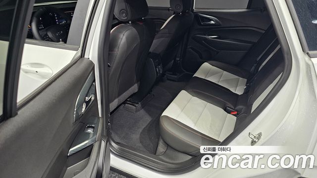 Chevrolet Trax Crossover 1.2 Red Line 2025 — фото 12