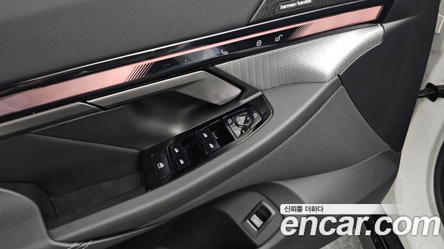 BMW 5 Series (G60) 520i M Sport 2025 — фото 20