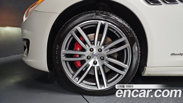 Maserati Quattroporte S Q4 3.0 V6 Gransport 2018 — фото 5