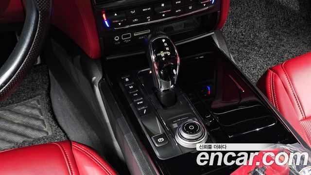 Maserati Quattroporte S Q4 3.0 V6 Gransport 2018 — фото 9