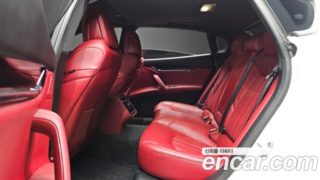 Maserati Quattroporte S Q4 3.0 V6 Gransport 2018 — фото 15