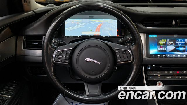 Jaguar XF (X260) 20d Portfolio AWD 2017 — фото 10