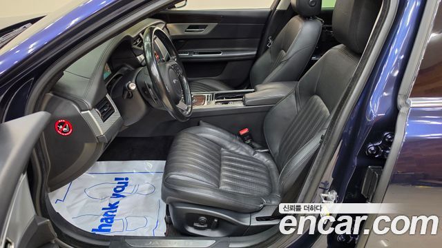 Jaguar XF (X260) 20d Portfolio AWD 2017 — фото 16