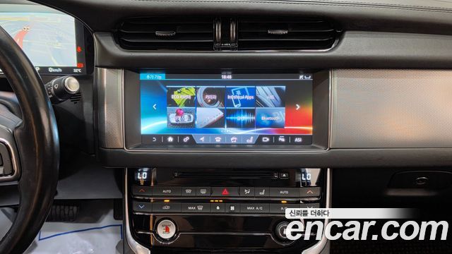 Jaguar XF (X260) 20d Portfolio AWD 2017 — фото 19