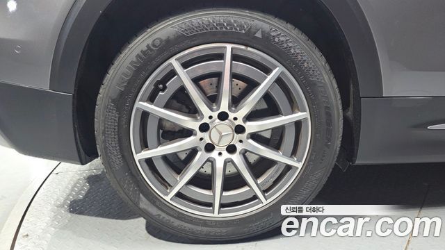 Mercedes-Benz GLB-Class (X247) AMG GLB35 4MATIC 2021 — фото 5