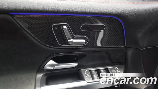 Mercedes-Benz GLB-Class (X247) AMG GLB35 4MATIC 2021 — фото 29