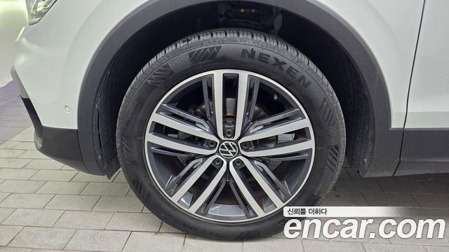 Volkswagen Tiguan (II) 2.0 TDI 4Motion Prestige 2021 — фото 5