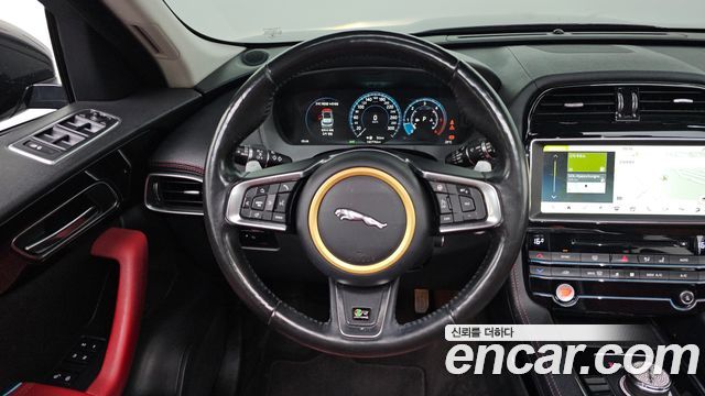 Jaguar F-PACE 20d R-Sport 2018 — фото 12