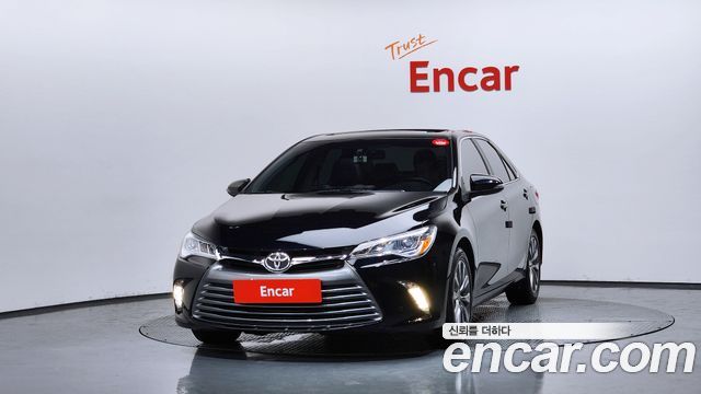 Toyota Camry 2.5 XLE 2015 — фото 3