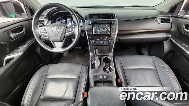 Toyota Camry 2.5 XLE 2015 — фото 7