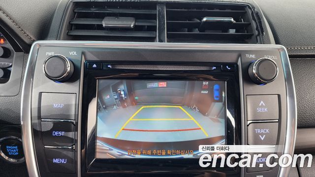 Toyota Camry 2.5 XLE 2015 — фото 14