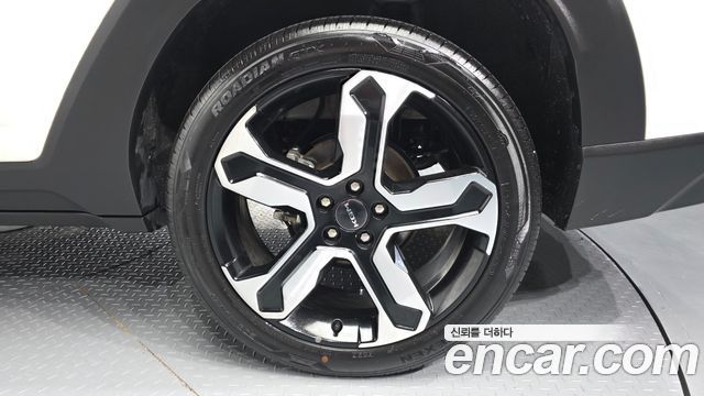 KG Mobility (SsangYong) Torres HEV 1.5 2WD T7 2026 — фото 21