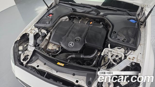 Mercedes-Benz E-Class (W213) E220d 4MATIC AMG Line 2021 — фото 6