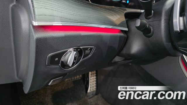Mercedes-Benz E-Class (W213) E220d 4MATIC AMG Line 2021 — фото 15