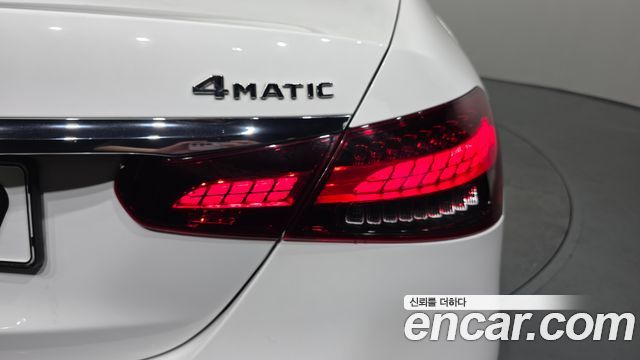 Mercedes-Benz E-Class (W213) E220d 4MATIC AMG Line 2021 — фото 23