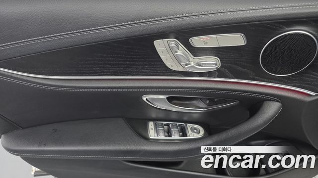 Mercedes-Benz E-Class (W213) E220d 4MATIC AMG Line 2021 — фото 24