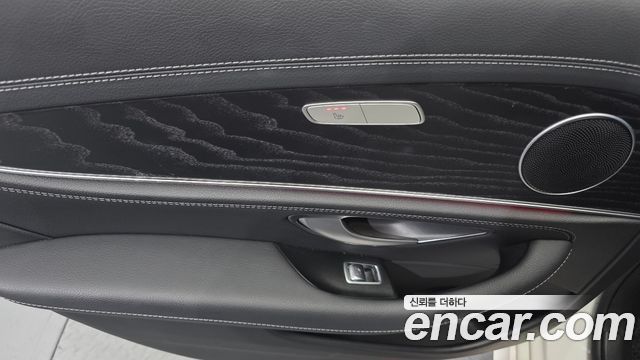 Mercedes-Benz E-Class (W213) E220d 4MATIC AMG Line 2021 — фото 25