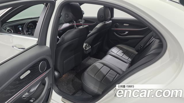 Mercedes-Benz E-Class (W213) E220d 4MATIC AMG Line 2021 — фото 26