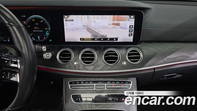 Mercedes-Benz E-Class (W213) E220d 4MATIC AMG Line 2021 — фото 32