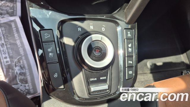 Kia Seltos Gasoline 1.6 Turbo 4WD Gravity 2023 — фото 17