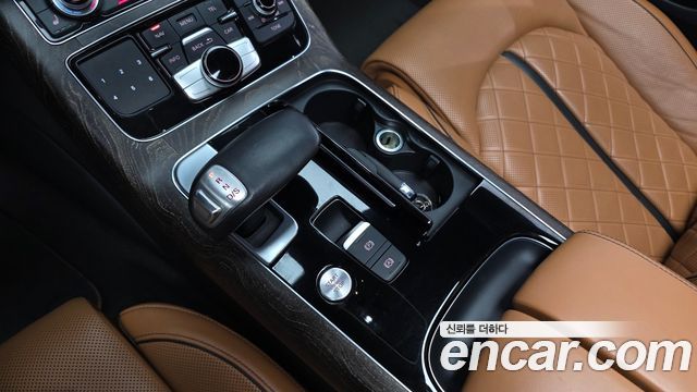 Audi A8 50 TDI Quattro Design LWB D4 2016 — фото 9