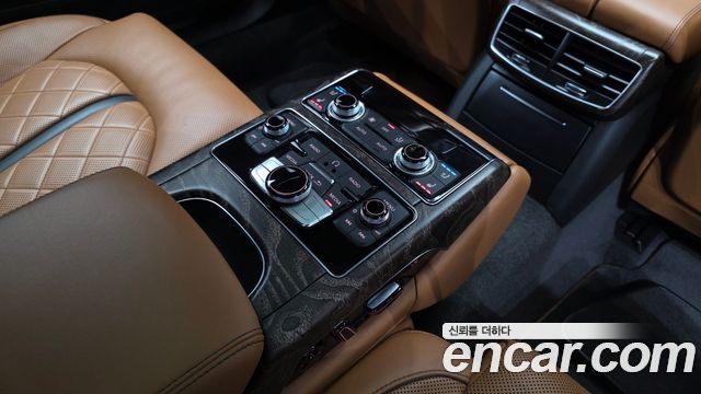 Audi A8 50 TDI Quattro Design LWB D4 2016 — фото 19