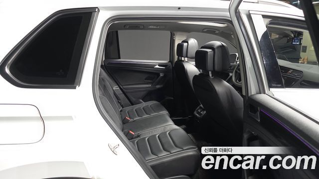 Volkswagen Tiguan (II) 2.0 TDI 4Motion Prestige 2022 — фото 12