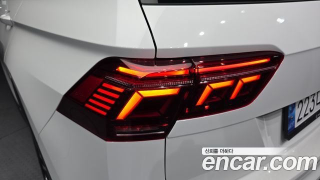 Volkswagen Tiguan (II) 2.0 TDI 4Motion Prestige 2022 — фото 23