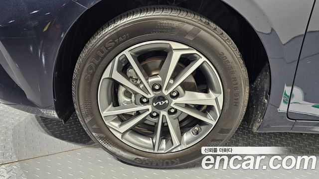 Kia K3 (II) 1.6 Prestige 2023 — фото 5