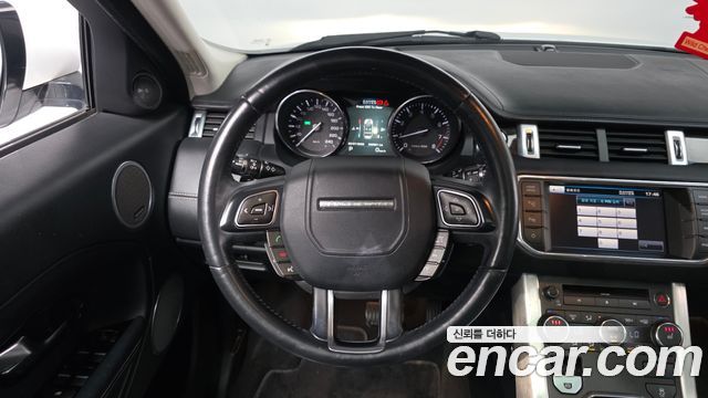 Land Rover Range Rover Evoque 2.0 Si4 Prestige 2013 — фото 13