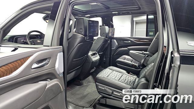 Cadillac Escalade (V) 6.2 ESV ESV Sports Platinum 2023 — фото 11