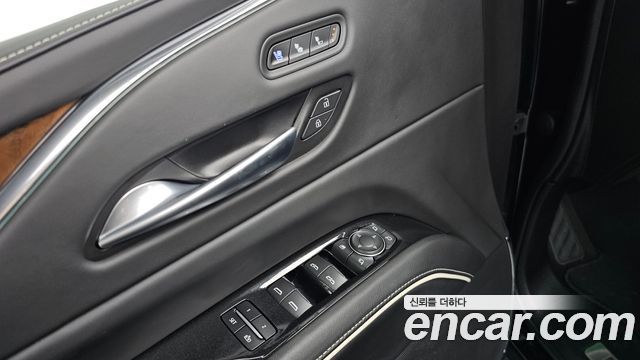 Cadillac Escalade (V) 6.2 ESV ESV Sports Platinum 2023 — фото 19