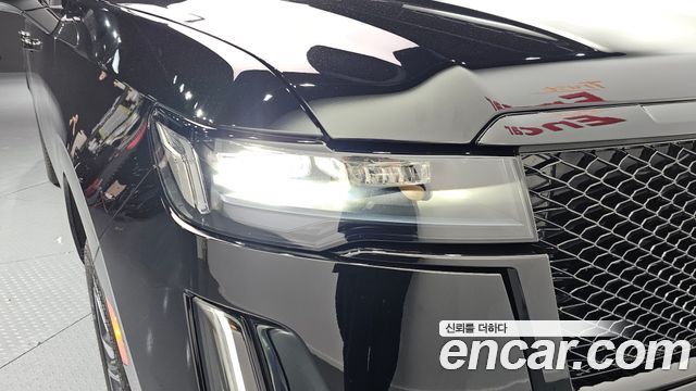 Cadillac Escalade (V) 6.2 ESV ESV Sports Platinum 2023 — фото 22