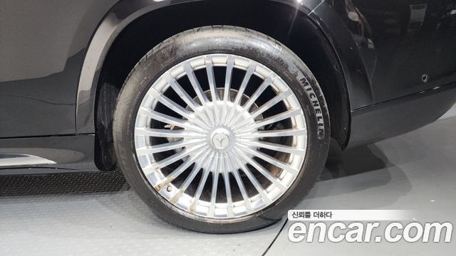Mercedes-Benz GLS-Class (X167) Maybach GLS600 4MATIC 2023 — фото 27